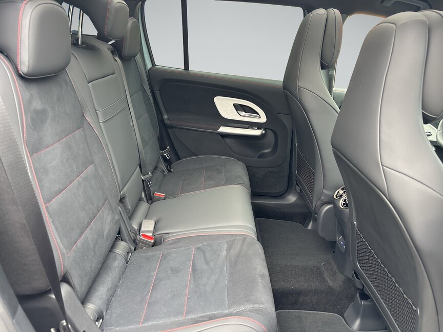 Mercedes-Benz GLB 180