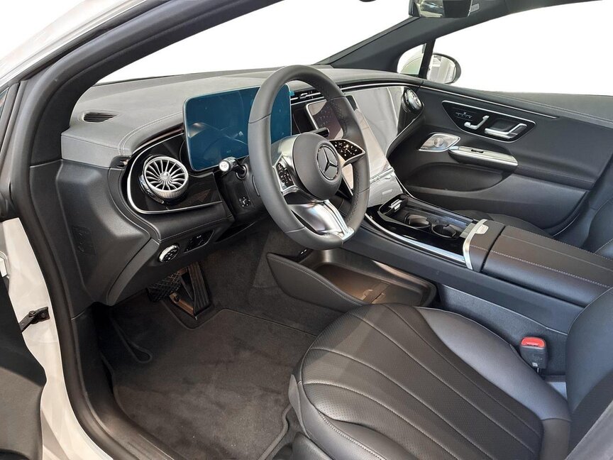 Mercedes-Benz EQE 300