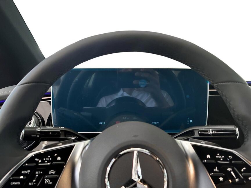 Mercedes-Benz EQE 300