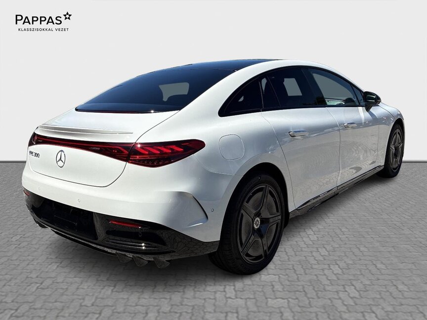 Mercedes-Benz EQE 300