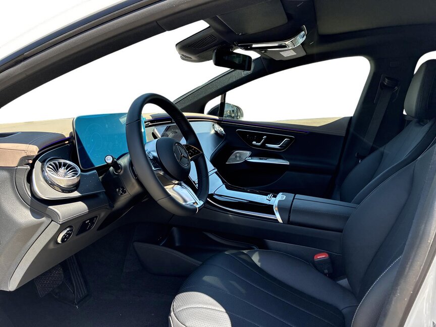 Mercedes-Benz EQE 300