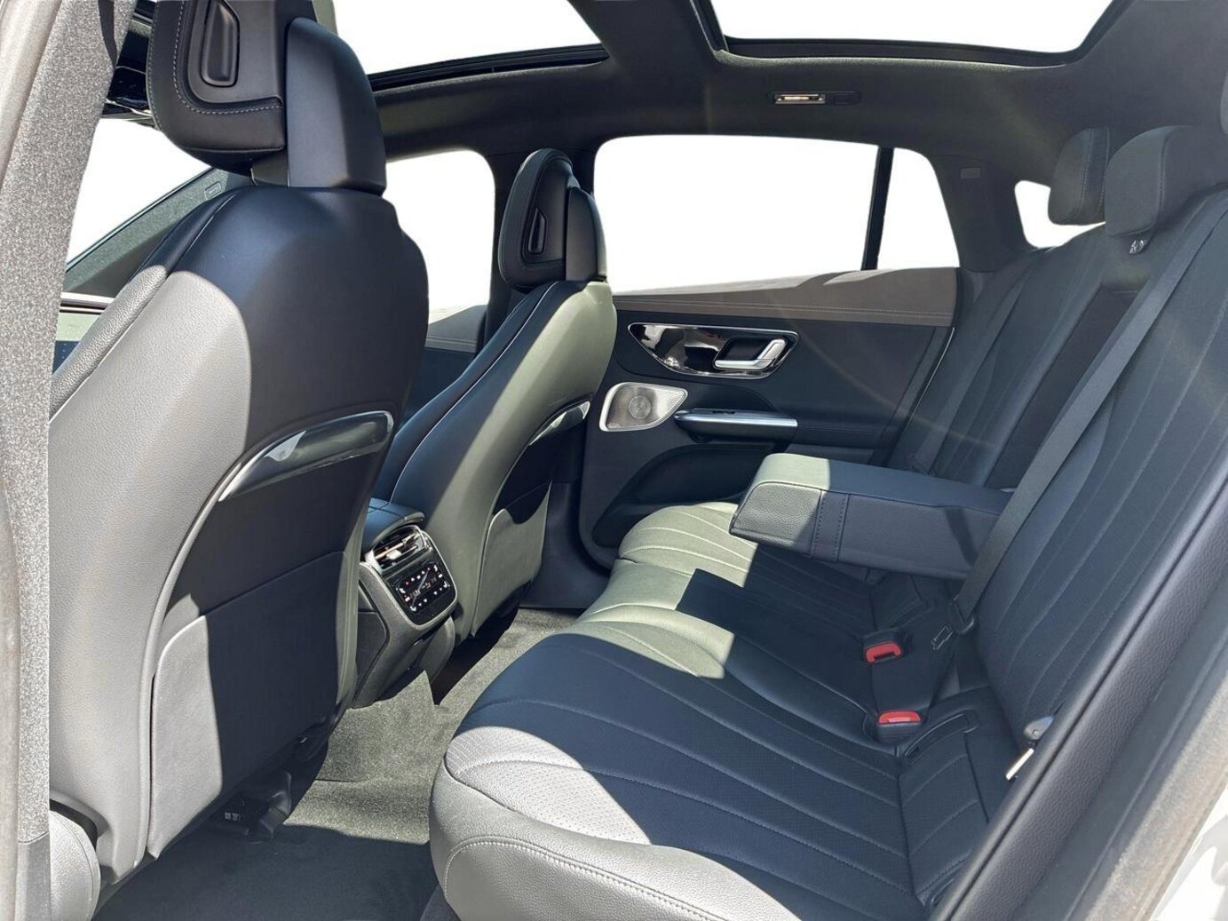 Mercedes-Benz EQE 300