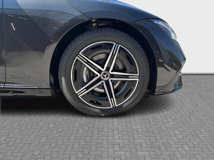 Mercedes-Benz EQE 300