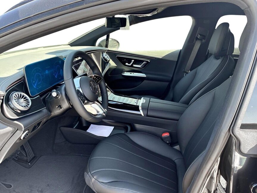 Mercedes-Benz EQE 300