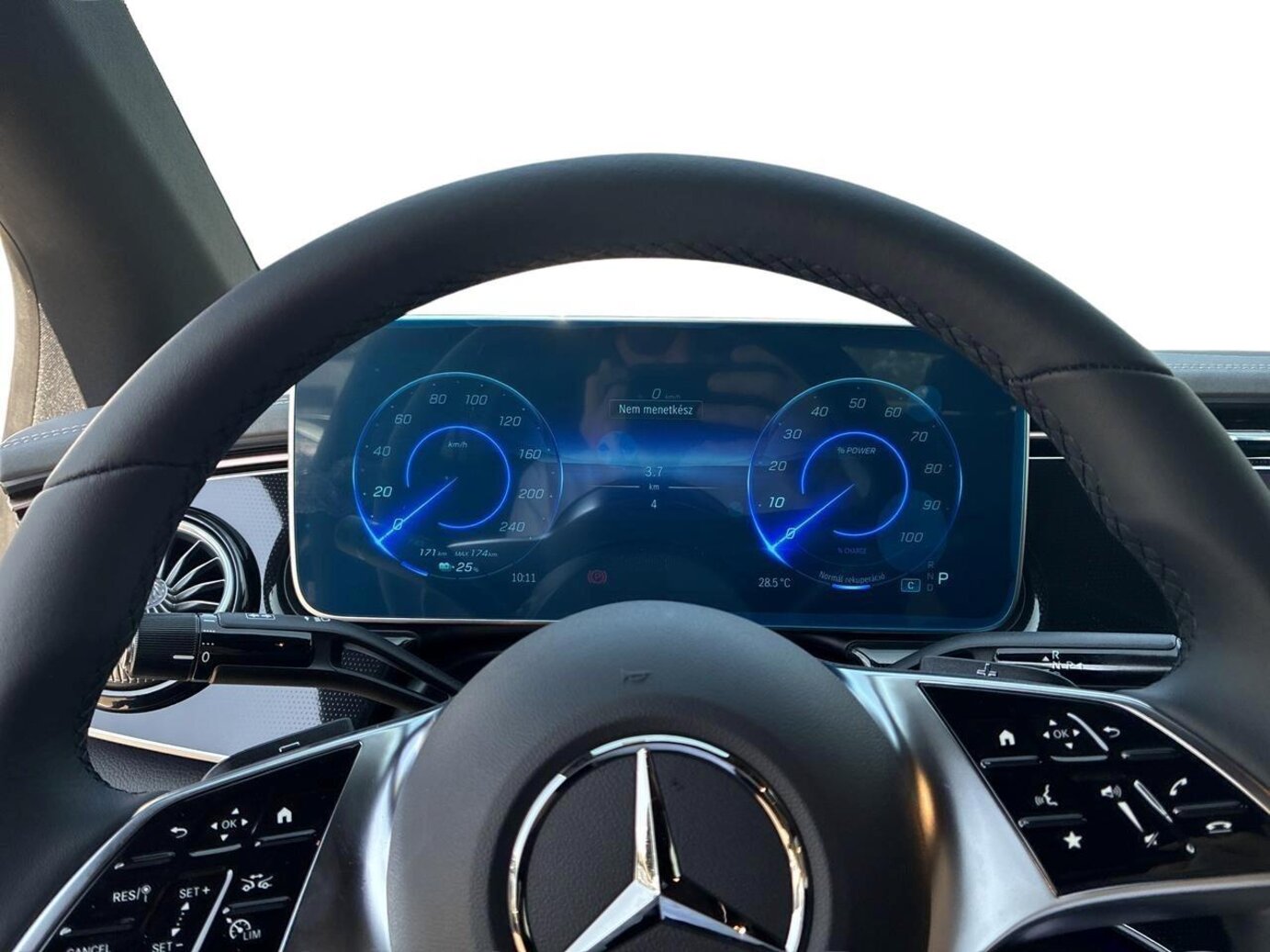 Mercedes-Benz EQE 300