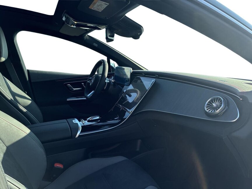 Mercedes-Benz EQE 300