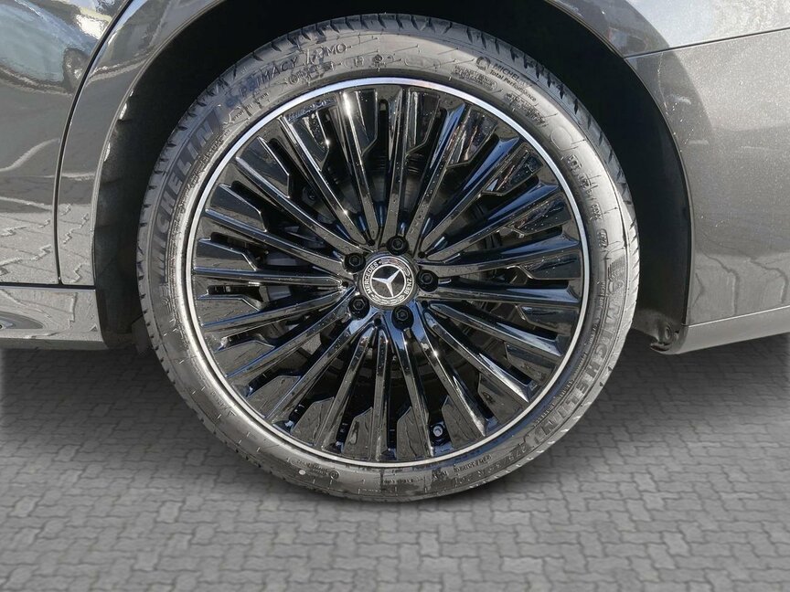 Mercedes-Benz E 220 d 4MATIC Limousine