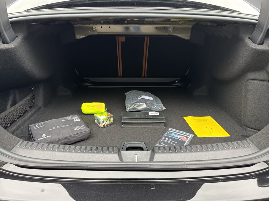 Mercedes-Benz E 220 D 4M