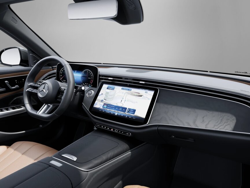 Mercedes-Benz E 300 de 4MATIC Limousine mit EQ Hybrid Technologie