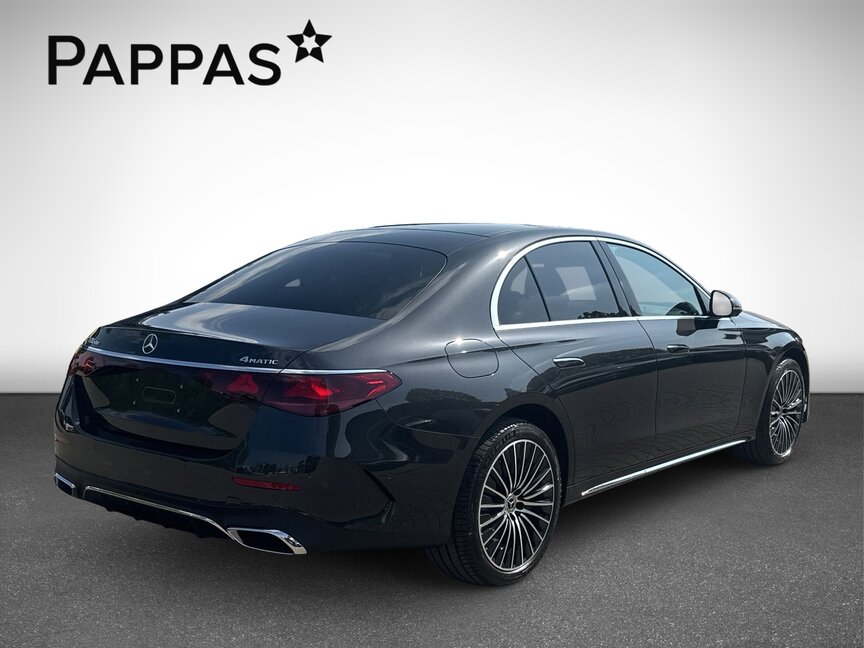 Mercedes-Benz E 300 de 4MATIC Limousine mit EQ Hybrid Technologie