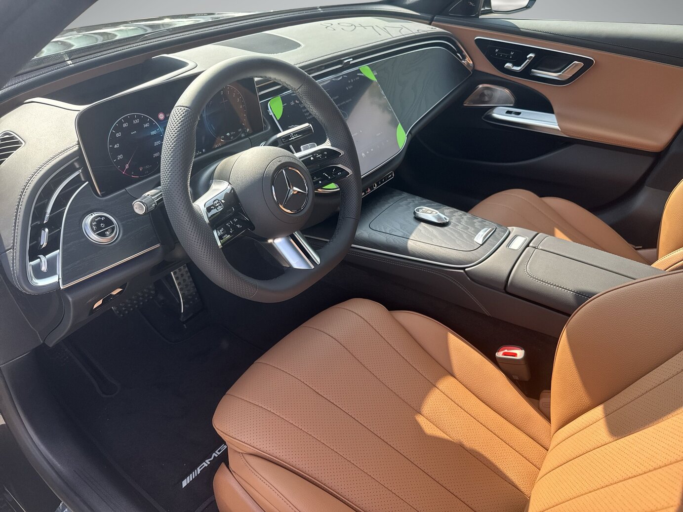 Mercedes-Benz E 300 de 4MATIC Limousine mit EQ Hybrid Technologie