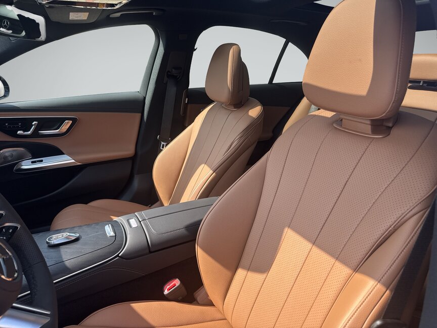 Mercedes-Benz E 300 de 4MATIC Limousine mit EQ Hybrid Technologie