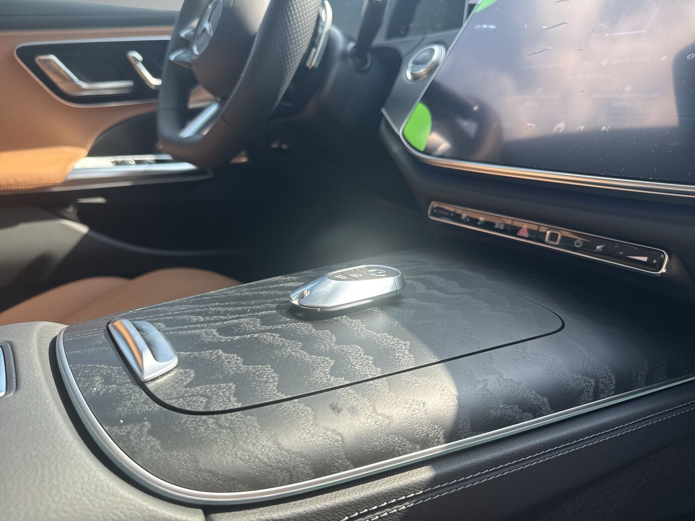 Mercedes-Benz E 300 de 4MATIC Limousine mit EQ Hybrid Technologie