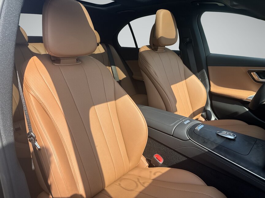 Mercedes-Benz E 300 de 4MATIC Limousine mit EQ Hybrid Technologie