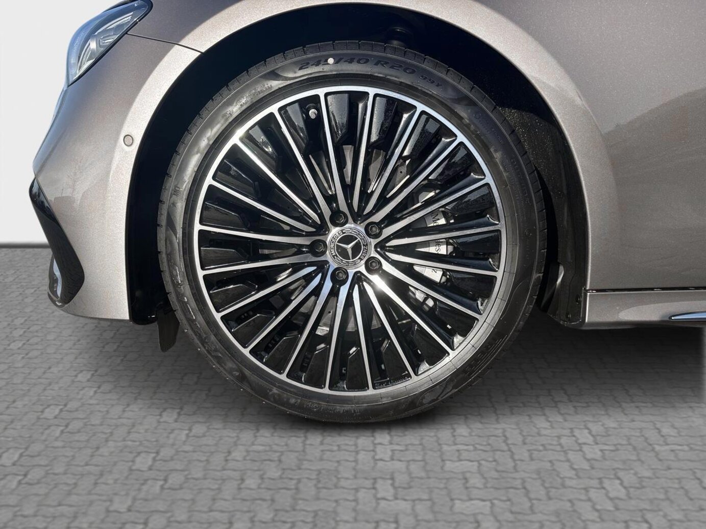 Mercedes-Benz E 200 4MATIC Limousine