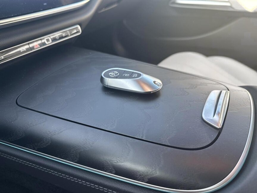 Mercedes-Benz E 200 4MATIC Limousine