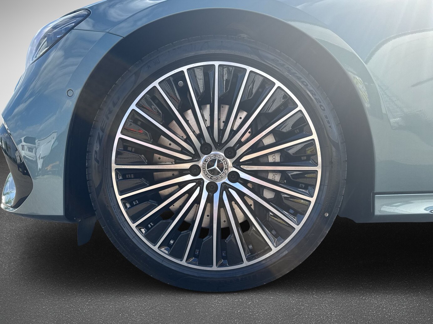 Mercedes-Benz E 200 4MATIC Limousine