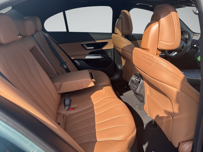 Mercedes-Benz E 200 4MATIC Limousine