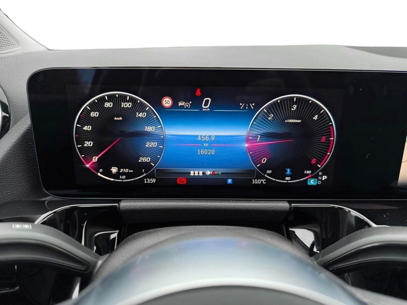 Mercedes-Benz GLA 200 d