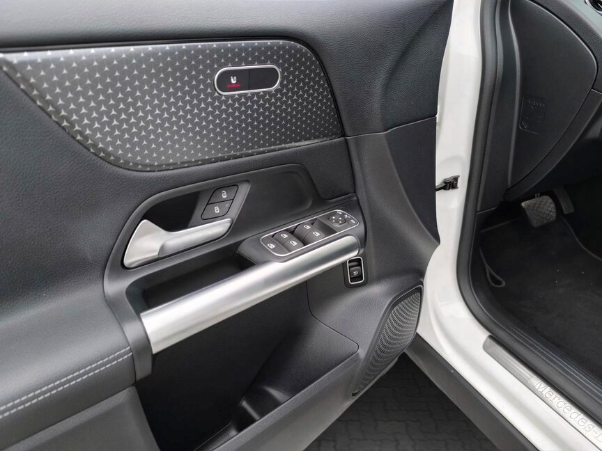 Mercedes-Benz GLA 200 d