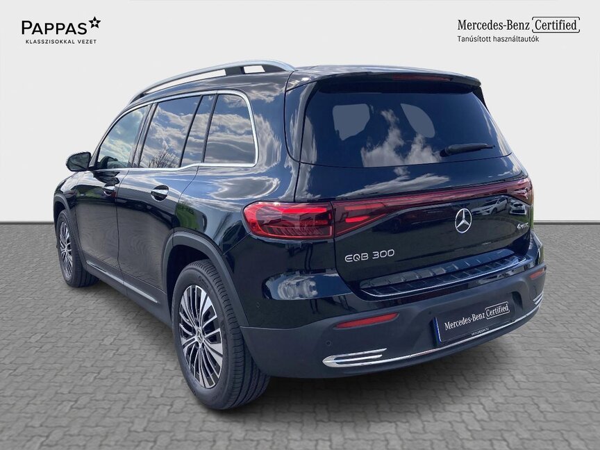 Mercedes-Benz EQB 300 4MATIC
