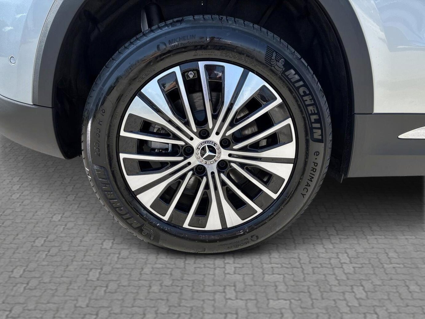 Mercedes-Benz EQA 250+