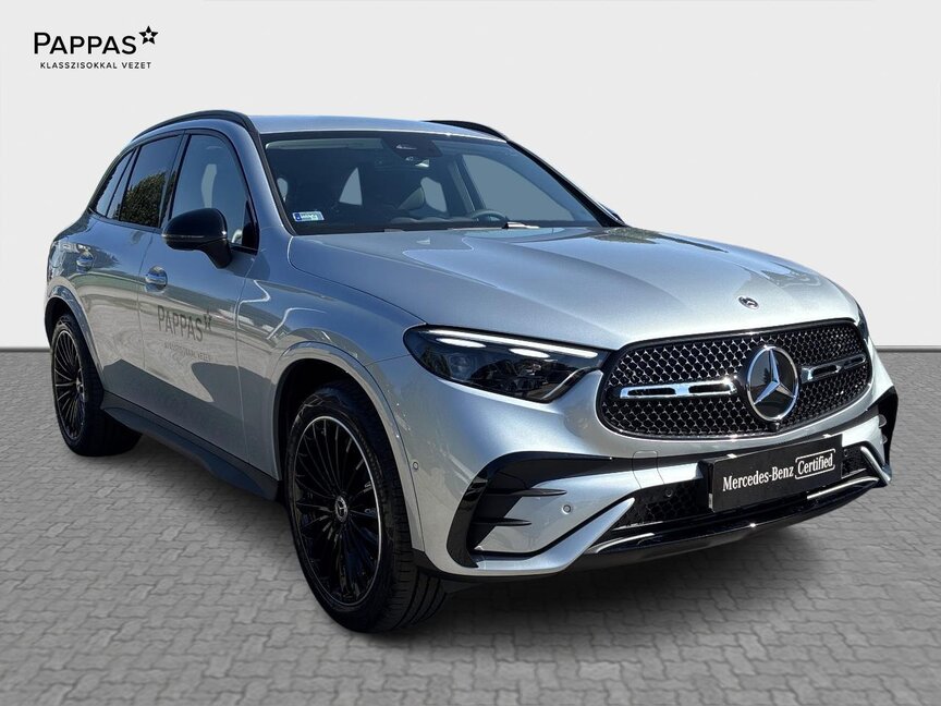 Mercedes-Benz GLC 300 de 4MATIC mit EQ Hybrid Technologie