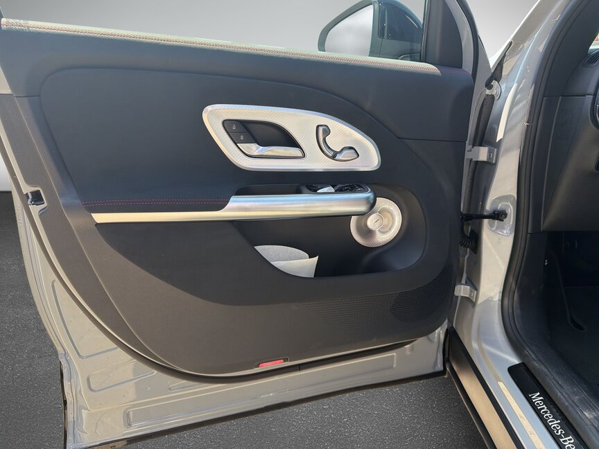 Mercedes-Benz GLB 200 4MATIC