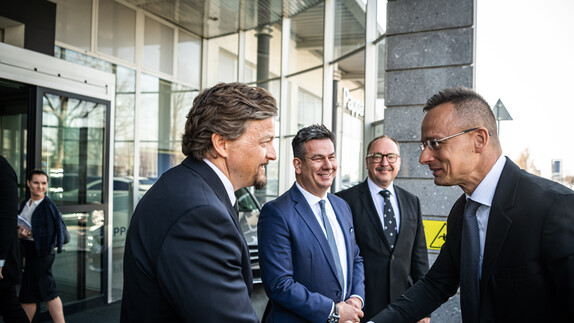 Válságban is növekedésben – <br />A Pappas Auto új szerelőbázist avatott fel