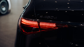 Mercedes-Benz S-osztály limuzinok készletről, 15%-os kedvezménnyel, fix 1,4%-os kamatozású finanszírozással!